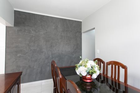 Casa para alugar com 248m², 3 quartos e 2 vagas Casa para alugar com 248m², 3 quartos e 2 vagasSala de Jantar
