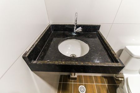 Apartamento para alugar com 80m², 2 quartos e sem vagaBanheiro