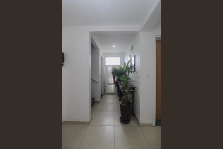 Apartamento à venda com 77m², 2 quartos e 2 vagas Apartamento à venda com 77m², 2 quartos e 2 vagasHall de entrada
