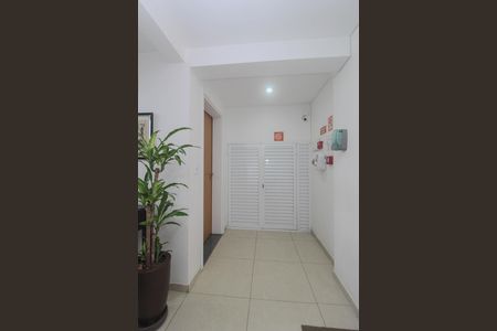 Apartamento à venda com 77m², 2 quartos e 2 vagas Apartamento à venda com 77m², 2 quartos e 2 vagasHall de entrada