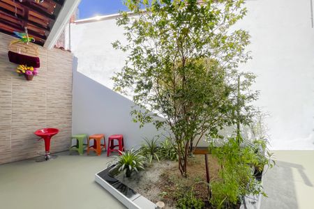Casa à venda com 130m², 1 quarto e 2 vagas Casa à venda com 130m², 1 quarto e 2 vagasJardim