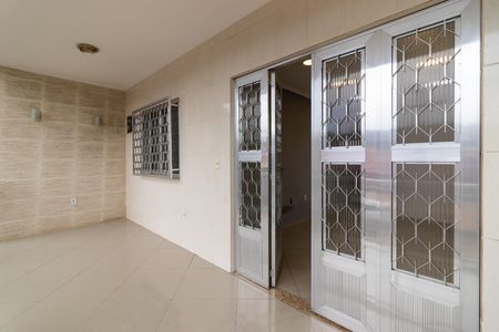 Apartamento para alugar com 100m², 3 quartos e 1 vaga Apartamento para alugar com 100m², 3 quartos e 1 vagaVaranda