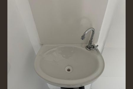 Banheiro de kitnet/studio à venda com 1 quarto, 19m² em Água Branca, São Paulo