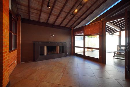 Casa para alugar com 202m², 3 quartos e 2 vagasSala