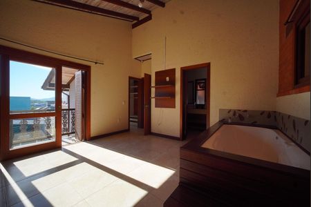 Casa para alugar com 202m², 3 quartos e 2 vagasSuíte