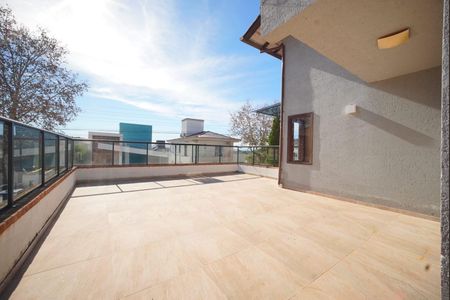 Casa para alugar com 202m², 3 quartos e 2 vagas Casa para alugar com 202m², 3 quartos e 2 vagasÁrea externa