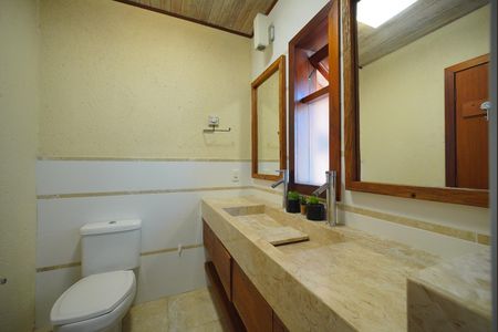 Banheiro da Suíte de casa para alugar com 3 quartos, 202m² em Pedra Branca, Palhoça