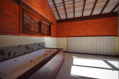 Casa para alugar com 202m², 3 quartos e 2 vagasBanheira da Suíte