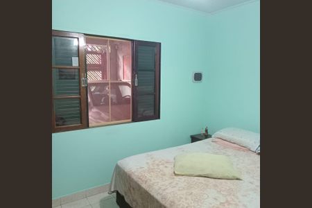 Casa à venda com 125m², 6 quartos e 2 vagas Casa à venda com 125m², 6 quartos e 2 vagasQuarto