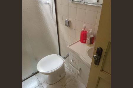 Casa à venda com 125m², 6 quartos e 2 vagas Casa à venda com 125m², 6 quartos e 2 vagasBanheiro