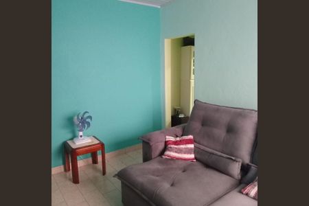 Casa à venda com 125m², 6 quartos e 2 vagas Casa à venda com 125m², 6 quartos e 2 vagasSala