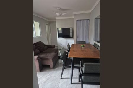 Sala de casa à venda com 6 quartos, 125m² em Campo Limpo, São Paulo
