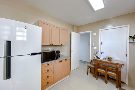 Apartamento à venda com 80m², 2 quartos e 1 vaga Apartamento à venda com 80m², 2 quartos e 1 vagaCozinha
