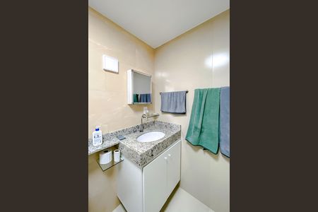Apartamento à venda com 80m², 2 quartos e 1 vaga Apartamento à venda com 80m², 2 quartos e 1 vagaBanheiro