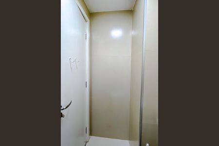 Apartamento à venda com 80m², 2 quartos e 1 vaga Apartamento à venda com 80m², 2 quartos e 1 vagaBanheiro de serviço