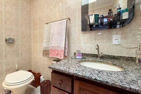 Casa à venda com 180m², 3 quartos e 3 vagasBanheiro da Suíte