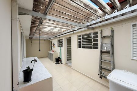 Vista da Suíte de casa à venda com 3 quartos, 180m² em Parque das Colinas, Valinhos