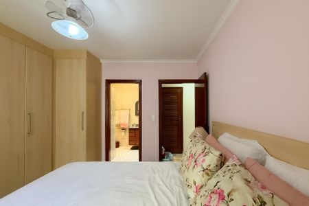 Casa à venda com 180m², 3 quartos e 3 vagasSuíte