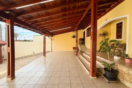 Varanda de casa à venda com 3 quartos, 180m² em Parque das Colinas, Valinhos