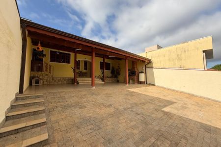 Casa à venda com 3 quartos, 180m² em Parque das Colinas, Valinhos