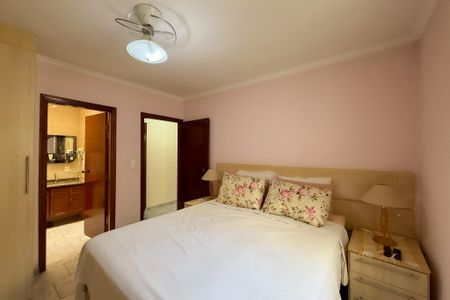 Casa à venda com 180m², 3 quartos e 3 vagasSuíte