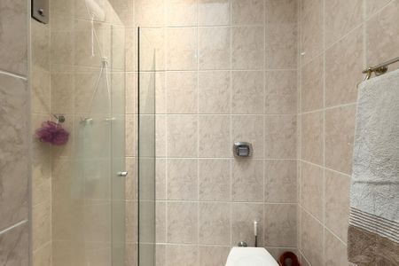 Casa à venda com 180m², 3 quartos e 3 vagasBanheiro da Suíte