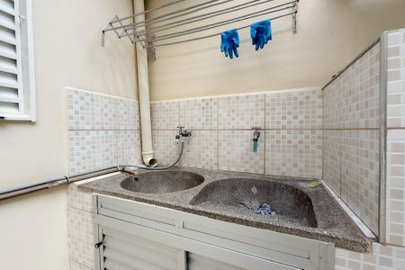 Casa à venda com 180m², 3 quartos e 3 vagasÁrea de Serviço