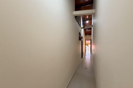 Corredor de casa à venda com 3 quartos, 180m² em Parque das Colinas, Valinhos