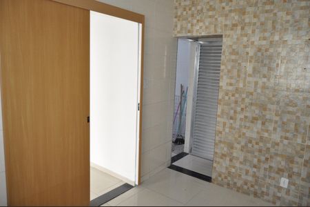 Corredor de casa de condomínio à venda com 2 quartos, 62m² em Engenho de Dentro, Rio de Janeiro