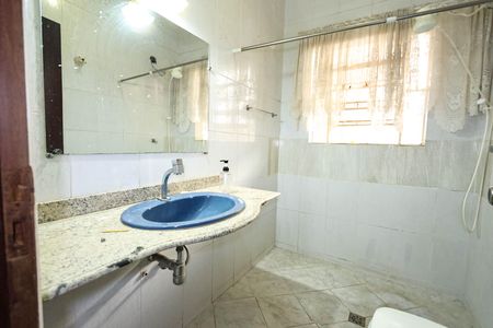 Casa para alugar com 400m², 5 quartos e 4 vagasBanheiro 1