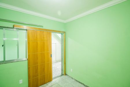 Quarto 2 de casa para alugar com 2 quartos, 100m² em Realengo, Rio de Janeiro