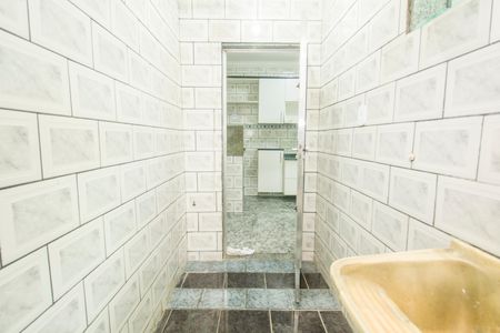 Casa para alugar com 100m², 2 quartos e sem vaga Casa para alugar com 100m², 2 quartos e sem vagaCozinha e Área de Serviço