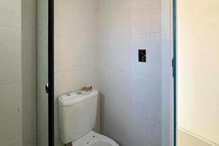 Apartamento à venda com 67m², 2 quartos e 1 vaga Apartamento à venda com 67m², 2 quartos e 1 vagaBanheiro Social