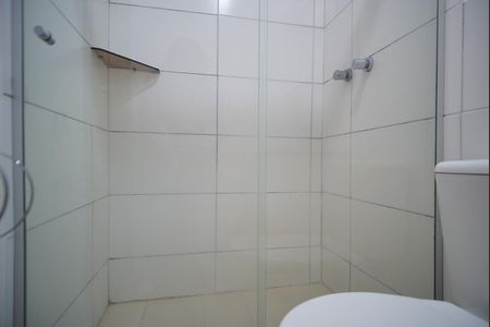 Banheiro Corredor de apartamento para alugar com 2 quartos, 45m² em Jardim Dona Leopoldina, Porto Alegre
