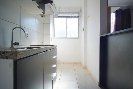 Cozinha de apartamento para alugar com 2 quartos, 45m² em Jardim Dona Leopoldina, Porto Alegre