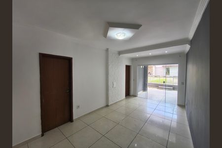 Casa para alugar com 100m², 5 quartos e 2 vagas