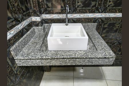 Casa para alugar com 100m², 5 quartos e 2 vagas