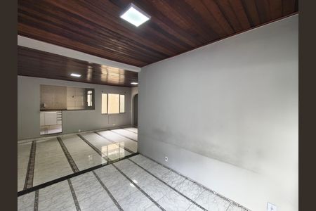 Casa para alugar com 100m², 5 quartos e 2 vagas