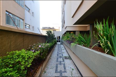 Apartamento à venda com 76m², 2 quartos e 1 vaga Apartamento à venda com 76m², 2 quartos e 1 vagaEntrada