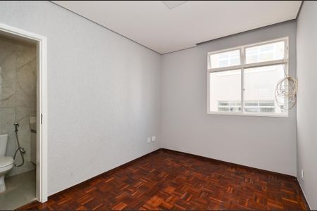 Apartamento à venda com 76m², 2 quartos e 1 vaga Apartamento à venda com 76m², 2 quartos e 1 vagaSuíte