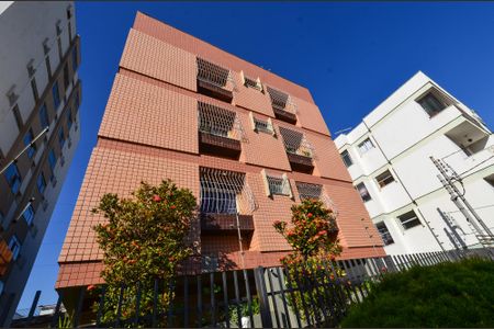 Fachada de apartamento à venda com 2 quartos, 76m² em Vila Suzana, Belo Horizonte
