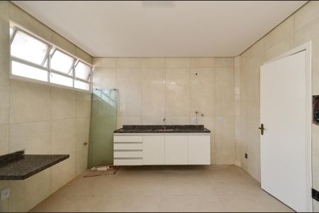 Cozinha de apartamento à venda com 2 quartos, 76m² em Vila Suzana, Belo Horizonte