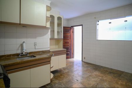 Casa para alugar com 102m², 1 quarto e 2 vagas Casa para alugar com 102m², 1 quarto e 2 vagasCozinha