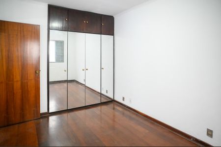 Casa para alugar com 102m², 1 quarto e 2 vagas Casa para alugar com 102m², 1 quarto e 2 vagasQuarto