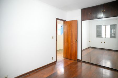 Casa para alugar com 102m², 1 quarto e 2 vagas Casa para alugar com 102m², 1 quarto e 2 vagasQuarto