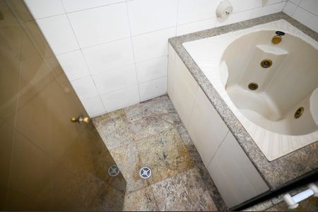 Banheiro de casa para alugar com 1 quarto, 102m² em São João Climaco, São Paulo