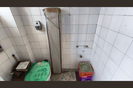 Banheiro de Serviço de apartamento para alugar com 2 quartos, 90m² em Vila Mariana, São Paulo