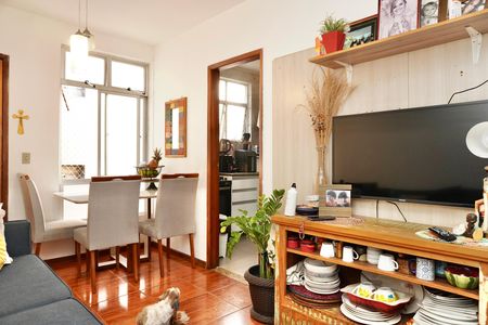 Apartamento à venda com 3 quartos, 56m² em Alto Caiçaras, Belo Horizonte