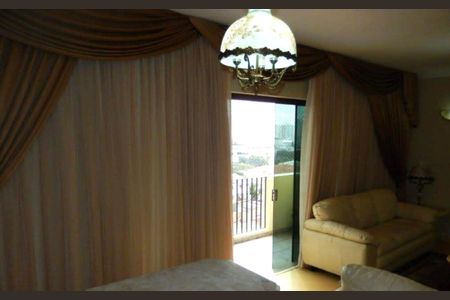 Apartamento à venda com 3 quartos, 129m² em Vila Santo Estefano, São Paulo