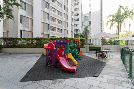 Apartamento para alugar com 128m², 3 quartos e 2 vagas Apartamento para alugar com 128m², 3 quartos e 2 vagasÁrea comum - Playground